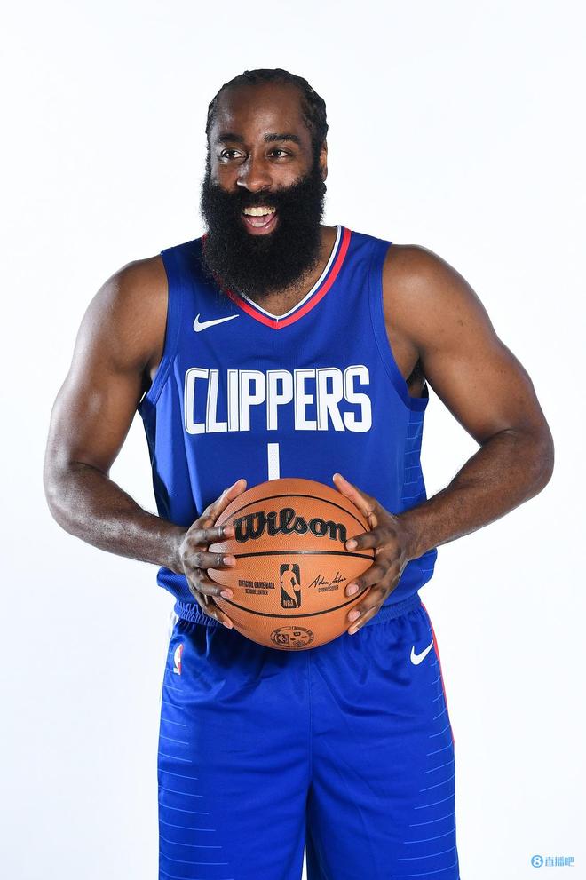 津媒谈国足选帅：本土“少壮派”教练的优势不容忽视（津媒：国足选帅不应忽视本土少壮派教练的优势）